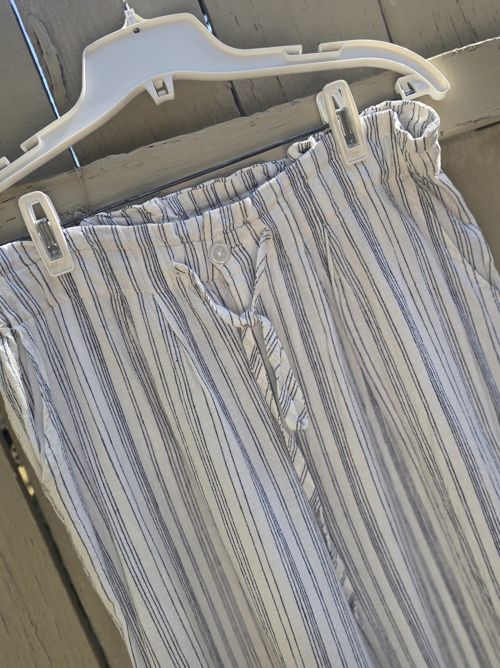 Thread & Supply Women's Wide-Leg Striped Pants - White & Blue